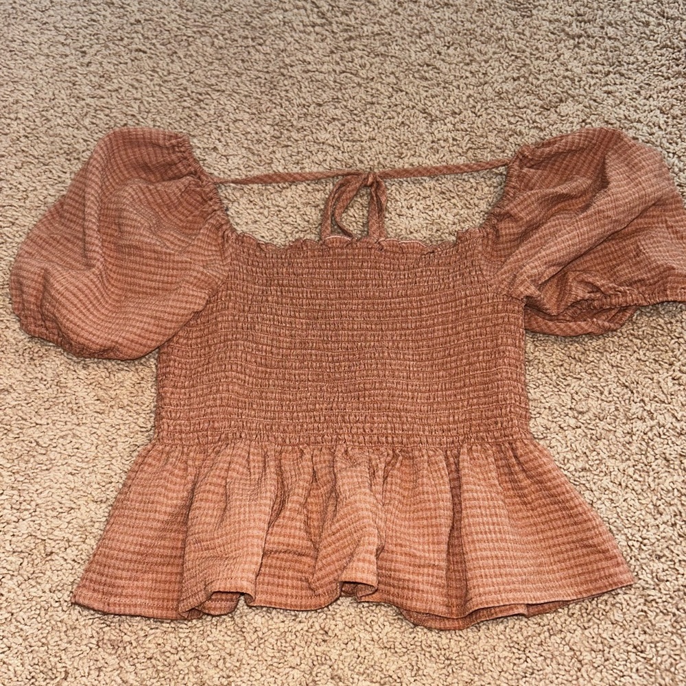 Brown puffy sleeve crop top from Forever 21 size small
